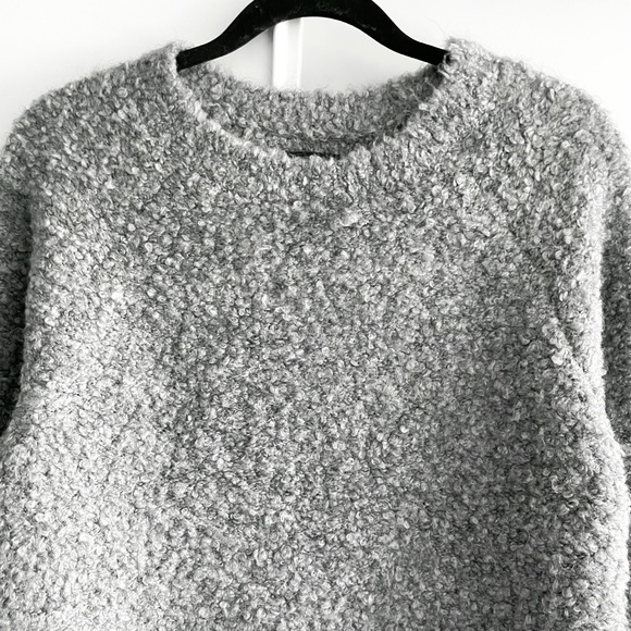 Aritzia • Wilfred • Boucle Sweater • Teddy • Grey • Boyfriend-cut - Picture 2 of 13